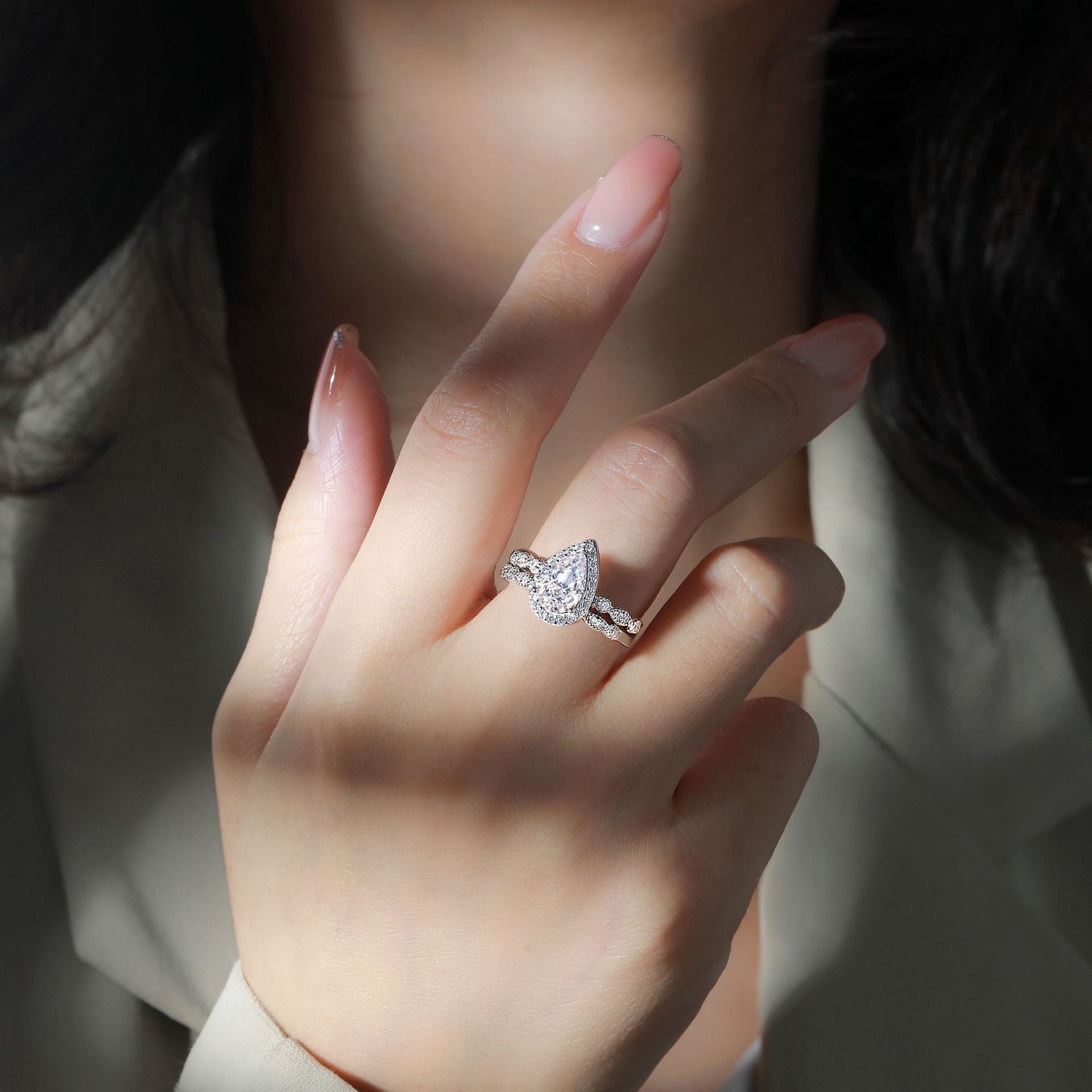 Romantic 1.5ct Pear cut 2pc Wedding Ring Set for Women in Sterling Silver