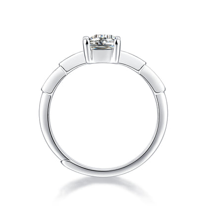 Elegant Bow – Emerald Allure 1 Karat Smaragd – Schliff-Moissanit-Solitärring aus Sterlingsilber 925 – Größenverstellbar