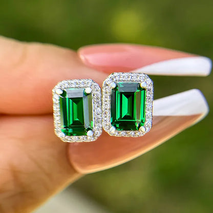 Graceful Modern 1.5Ct Women's Stud Earrings