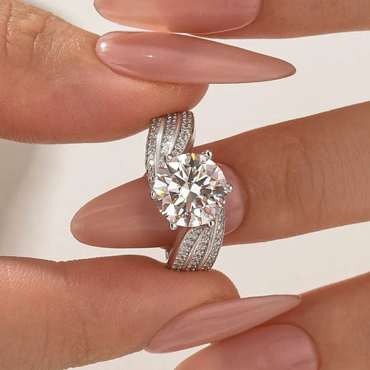 Royal Gleam 3.0 Carat Round Cut Engagement Ring in Sterling Silver