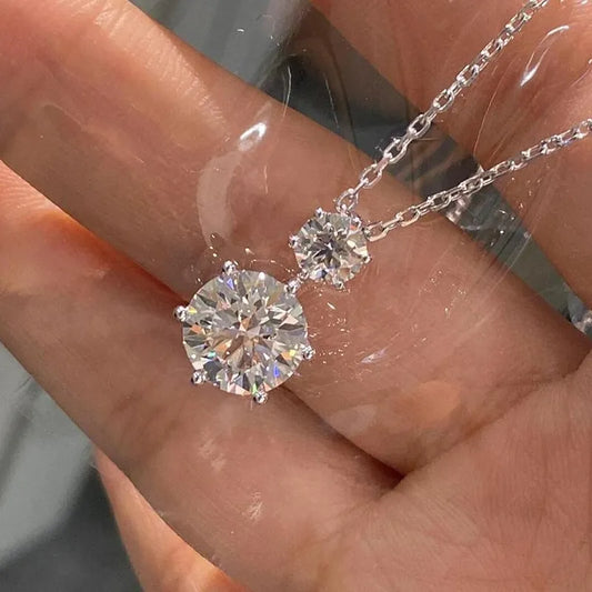 4.0ct Elegant Round Cut Pendant Necklace In White Gold