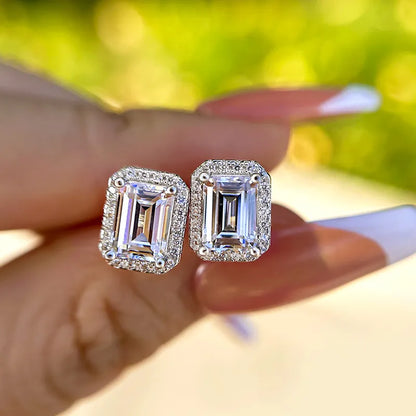 Classic Sparkling 1.5Ct Women's Stud Earrings