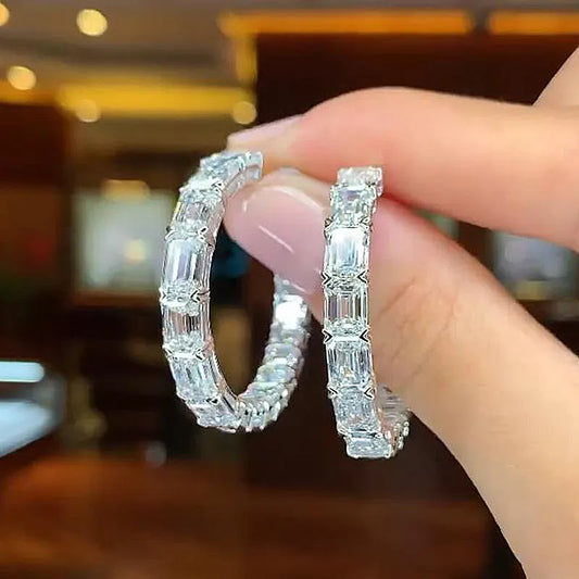 Graceful Modern 8.0Ct Women's Stud Earrings