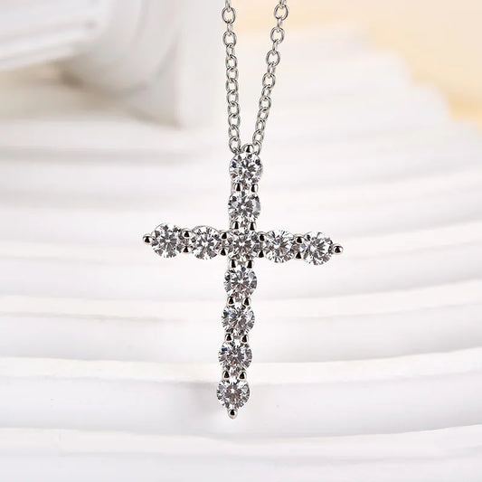 Timeless Pendant Necklace For Women In White Gold