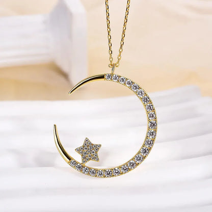 Minimalist Pendant Necklace In Yellow Gold