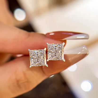 Elegant Minimal 2.0Ct Women's Stud Earrings