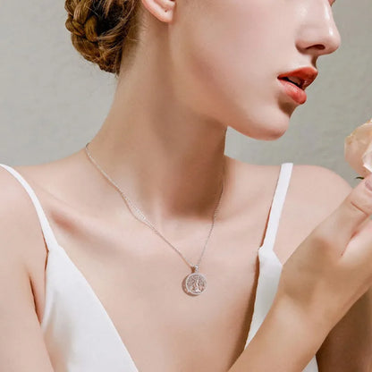 0.3 Ct Modern Halo Round Cut Pendant Necklace In White Gold