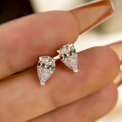 Refined Lustrous 1.0Ct Women's Stud Earrings