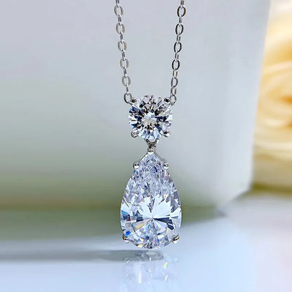 6.5ct Luxe Pear Cut Pendant Necklace For Women In White Gold