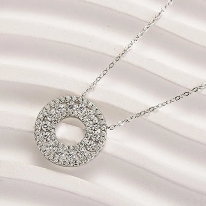 1.5ct Chic Round Cut Pendant Necklace In White Gold