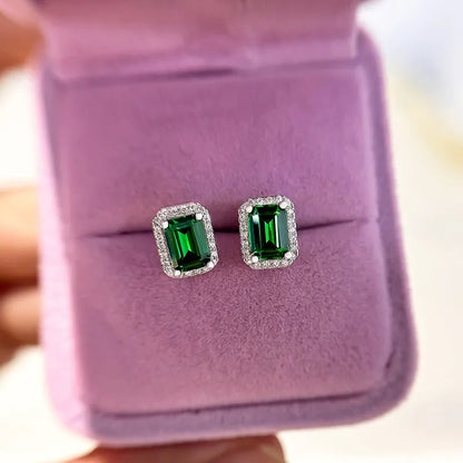Graceful Modern 1.5Ct Women's Stud Earrings