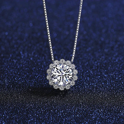 1.0ct Modern Round Cut Pendant Necklace In White Gold
