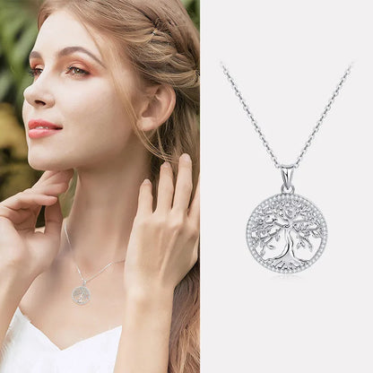 0.3 Ct Modern Halo Round Cut Pendant Necklace In White Gold