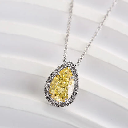 2.0ct Luxe Pear Cut Pendant Necklace For Women In Yellow Gold