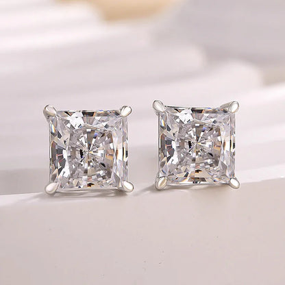 Elegant Minimal 2.0Ct Women's Stud Earrings