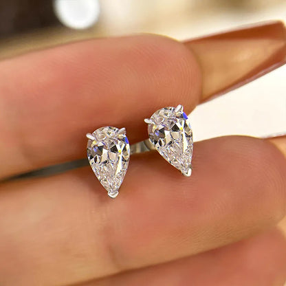 Refined Lustrous 1.0Ct Women's Stud Earrings