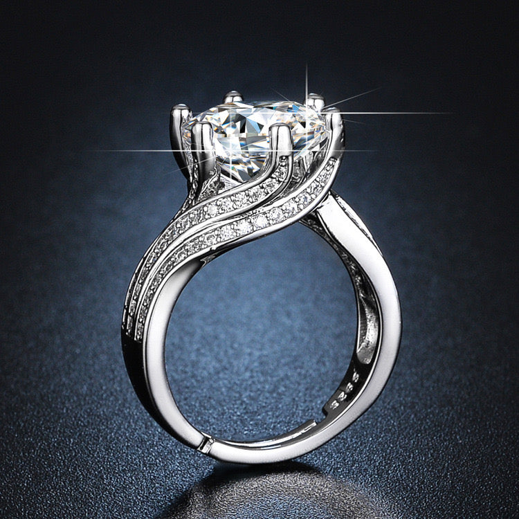 Regal 5.0ct Round cut Engagement Ring for Women in Sterling Silver