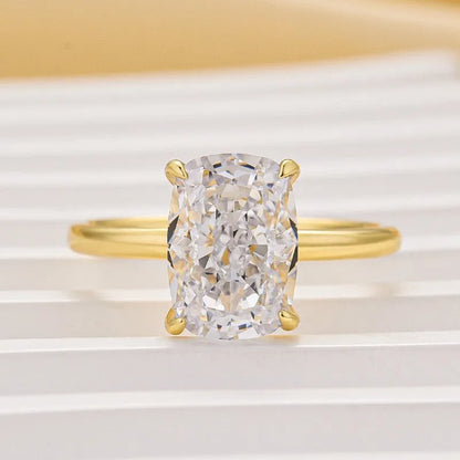 Grand Splendor 3.5ct Oval Cut Engagement Ring for Women in Sterling Silver