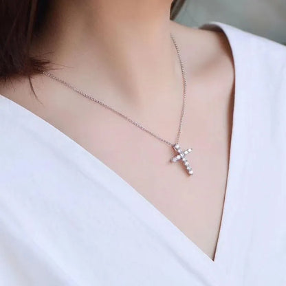 Timeless Pendant Necklace For Women In White Gold