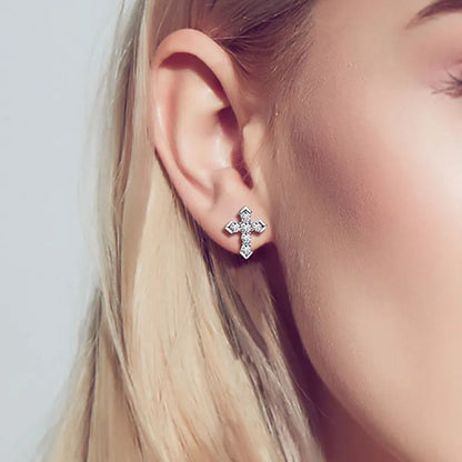 Polished Sparkling 0.5Ct Women's Stud Earrings