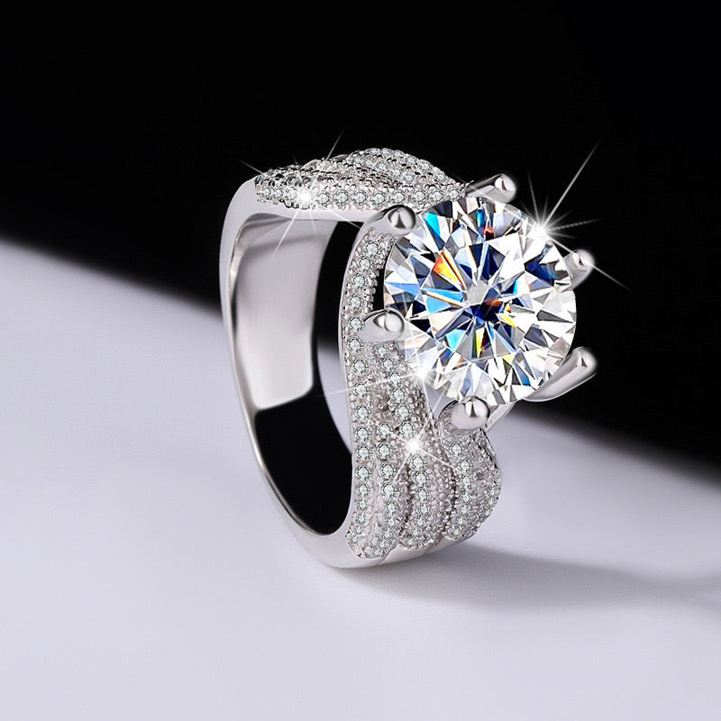 Regal 5.0ct Round cut Engagement Ring for Women in Sterling Silver