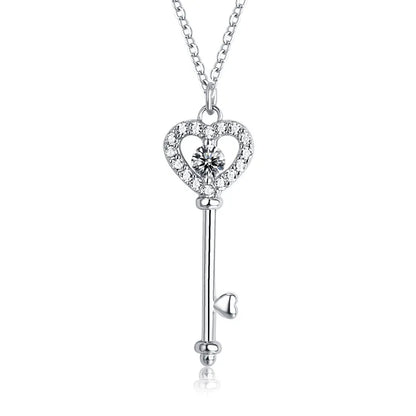 Chic Pendant Necklace In White Gold
