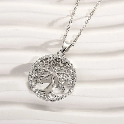 0.3 Ct Modern Halo Round Cut Pendant Necklace In White Gold