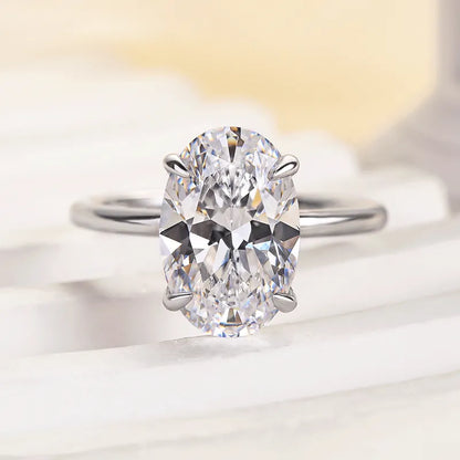 Dazzling Union 4.0ct Oval Cut Engagement Ring for Women in Sterling Silver
