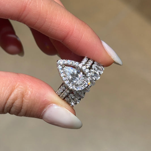 Dazzling Pear 1.5 Carat Pear Cut 3 - Piece Ring Set in Sterling Silver