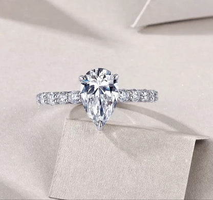Graceful Pear 1CT Pear - Shaped Moissanite Solitaire Ring in Sterling Silver 925