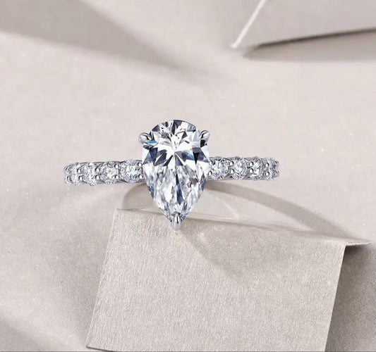Graceful Pear 1CT Pear - Shaped Moissanite Solitaire Ring in Sterling Silver 925