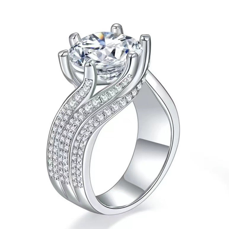 Regal 5.0ct Round cut Engagement Ring for Women in Sterling Silver