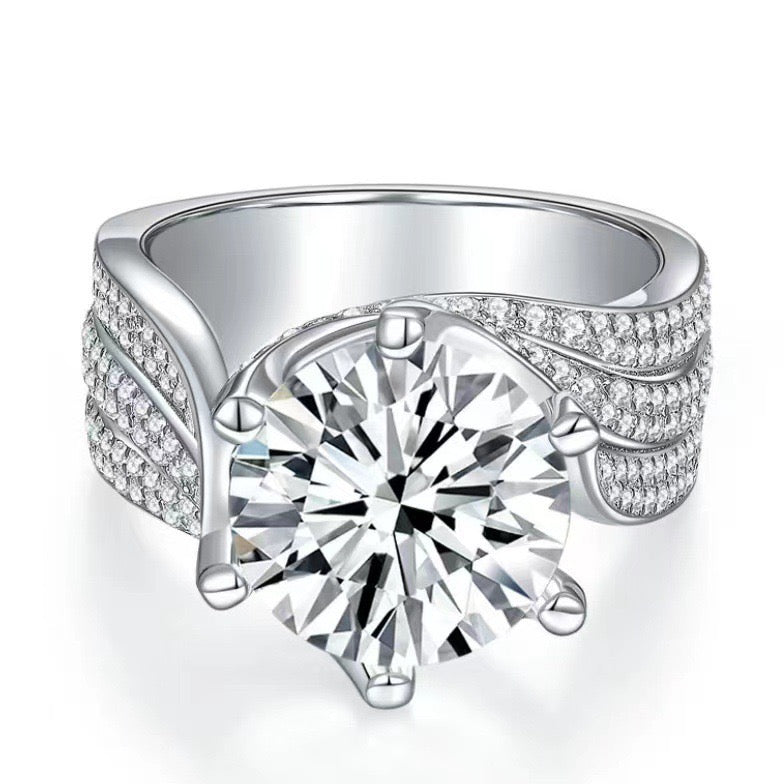 Regal 5.0ct Round cut Engagement Ring for Women in Sterling Silver