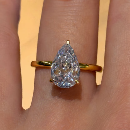 Golden Teardrop 2Ct Pear Cut Simulated Diamond Engagement Ring in Yellow Gold Plated Silver
