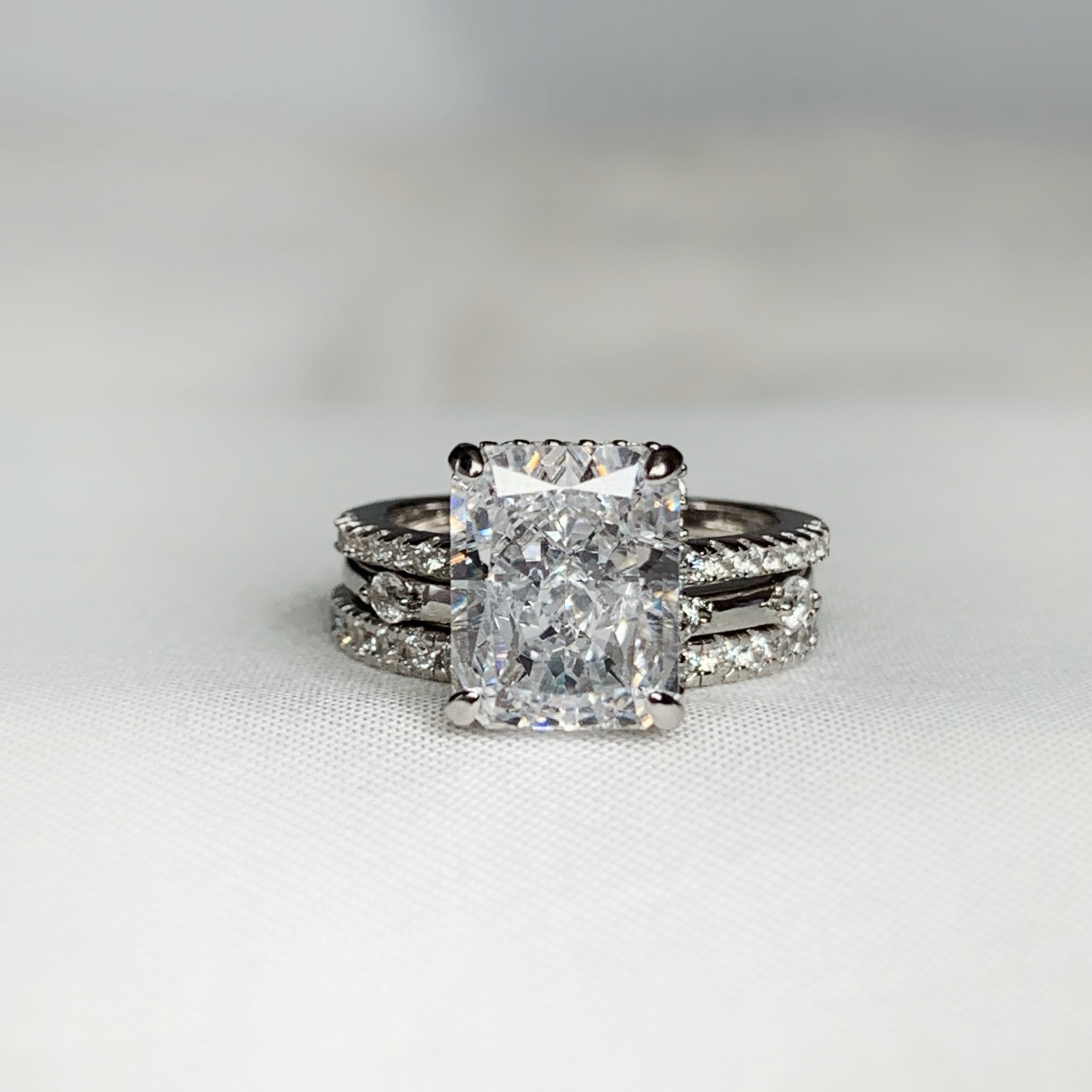 Grand Splendor 2.0 Carat Radiant Cut 3-Piece Wedding Set in Sterling Silver