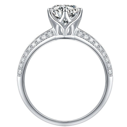Celestial Beauty 1 Karat runder Moissanit-Solitärring aus Sterlingsilber 925 – größenverstellbar
